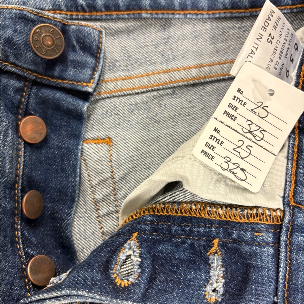 Classic Blue Jeans - Picture 3 of 4